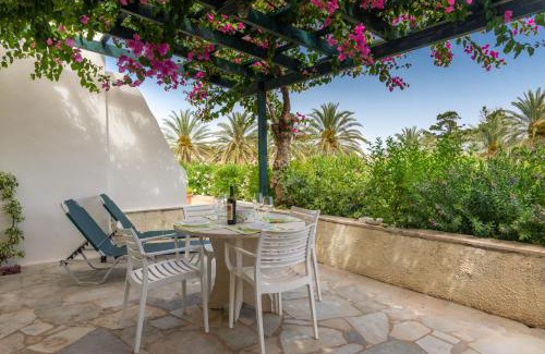Ayia Fotia Apartment | Pet-Friendly Bougainvillea House in Crete - Rated 9.5/10