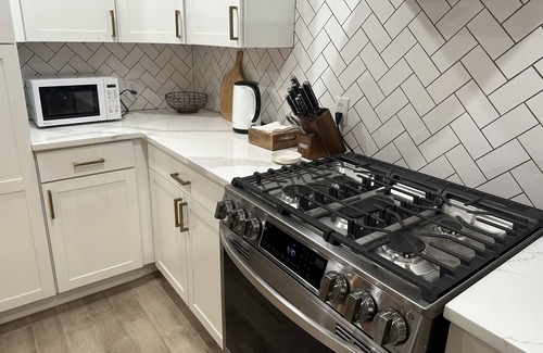 Indianapolis House | Boujee Bungalow by Carmel, minutes to Lucas Oil, Speedway, Ruoff, and Grand Park