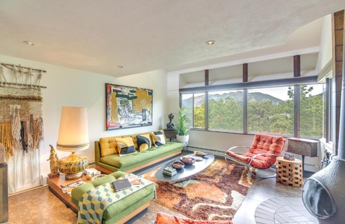 Boulder House | Idyllic Boulder Barrett House with Hot Tub & Spa Amenities