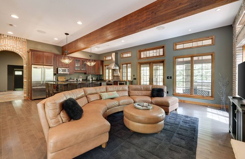 Lake Harmony Villa | Experience Boulder Lodge Waterpark & Ski Resort Getaway
