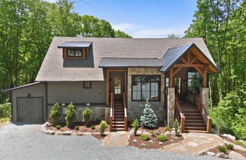 Banner Elk House | Boulder Springs Lodge at Eagles Nest