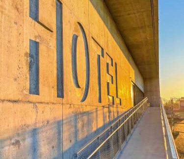 Leonding Hotel | Highly Rated Boulderbar Hotel Leonding for Family Stays