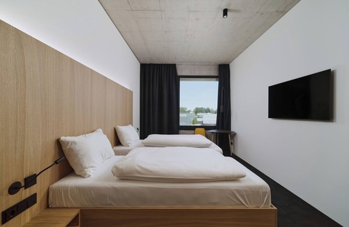 Leonding Hotel | Discover Boulderbar Hotel Linz: Family-Friendly Stay