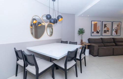 Centro Apartment | Discover Boulevard 222D: Luxury Apartment in Bombinhas