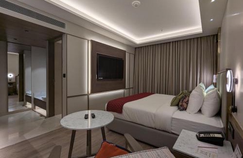 Nadiad Resort | Elegant Boulevard 9 Resort & Spa with Oceanfront Views