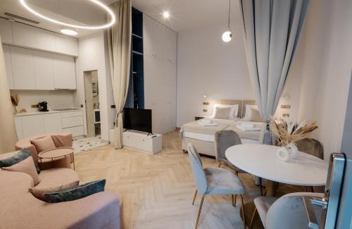Blaj Apartment | Cozy Boulevard Boutique B&B - Perfect for Families