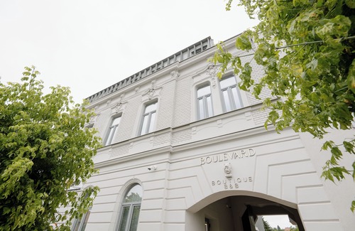 Blaj Apartment | Boutique Comfort at Boulevard B&B with Family-Friendly Amenities