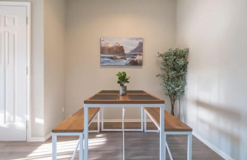 Irving Apartment | Boulevard Stays Peaceful 1BR King Suite Pool Gym & Parking 04