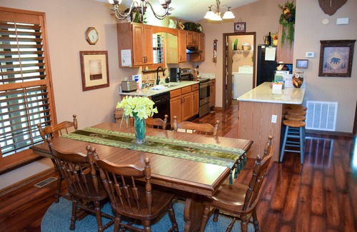 Wears Valley Cabin | Family-Friendly Boundary Haven Cabin Near National Park