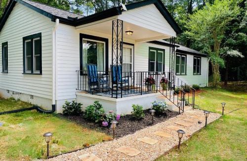 Seneca House | Family-Friendly Bountyland Cottage Near Lake Keowee