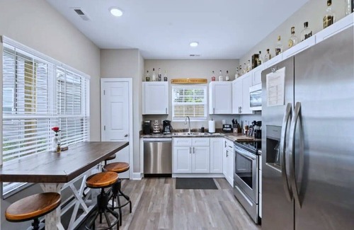Georgetown House | Unforgettable Bourbon Run: Family-Friendly with Hot Tub