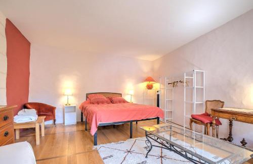 Bourdeilles Apartment | Discover Child-Friendly Comfort at Bourdeilles Sunlight