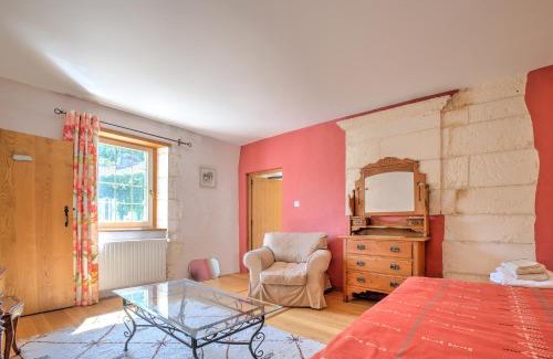 Bourdeilles Apartment | Discover Child-Friendly Comfort at Bourdeilles Sunlight