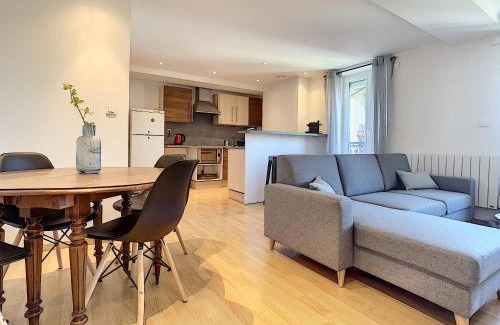 Bourgoin-Jallieu Apartment | Guest Rated Bourgoin-Jallieu Appartement les Augustins