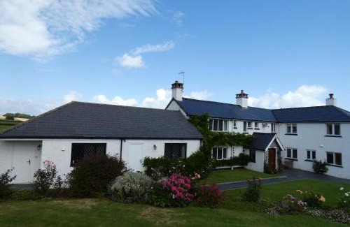 Withycombe Bed & Breakfast | Discover Bournestream: Family-Friendly 4-Star Oasis