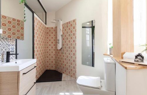Almeria Centro Apartment | Relax at Boutike Wellness Centro Almería with Spa Amenities