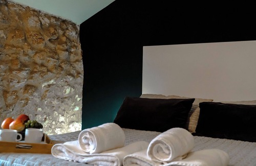 Villargordo del Cabriel Hotel | Elegant Boutique Hotel in Valencia's Wine Region