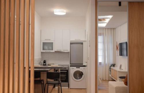 Ioannina Town Centre Apartment | Elegant Boutique 27: Guest Rated 9.8 & Family Friendly