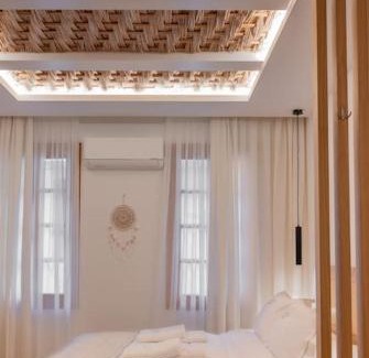 Ioannina Town Centre Apartment | Elegant Boutique 27: Guest Rated 9.8 & Family Friendly
