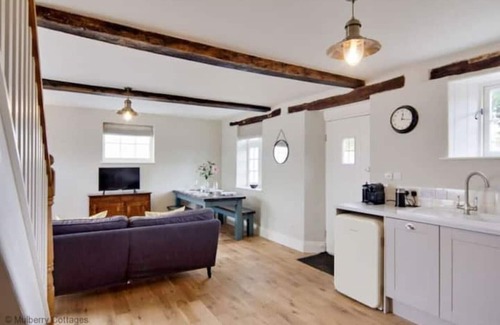 Twyford Cottage | Charming 5-Bedroom Cottage Near Winchester for Families