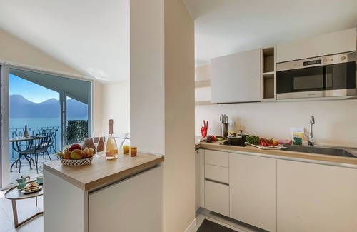 Cassone House | Boutique apartment Venere with Pool, Brenzone sul Garda, Italy