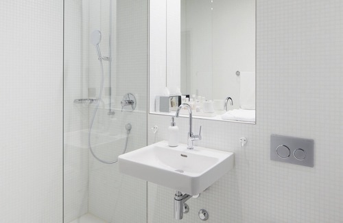 Werd Hotel | Artful Stays at Boutique Hotel Helvetia - Guest Rated 8.8