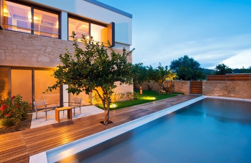 Kontomari Villa | Award-Winning CONTE MARINO VILLAS with Ocean View & Pool