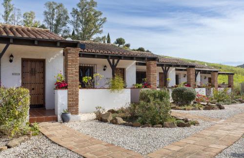 Alora Bed & Breakfast | Experience Cortijo Valverde Alora with Oceanfront Amenities