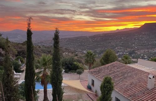 Alcaucin Bed & Breakfast | Elegant Boutique B&B El Refugio with Oceanfront Views
