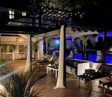 Contadora Island Hotel | Elegant Beachfront Boutique Hotel on Isla Contadora