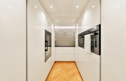 Thun Apartment | Discover Boutique City Design Bijou in Prime Location