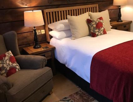 Wolverhampton House | Experience Boutique Garden Lodge @ The Larches - 5 Star Stay
