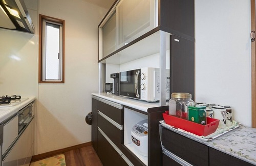 Hyakunincho Villa | Modern Guest Room in Shinjuku with Kitchen & Breakfast