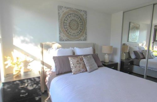 Heidelberg Heights Apartment | Elegant Boutique Heidelberg Heights 2BR Apartment Retreat