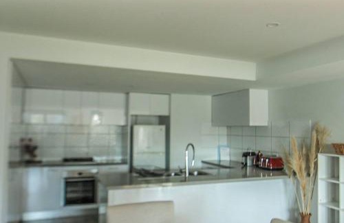 Heidelberg Heights Apartment | Elegant Boutique Heidelberg Heights 2BR Apartment Retreat