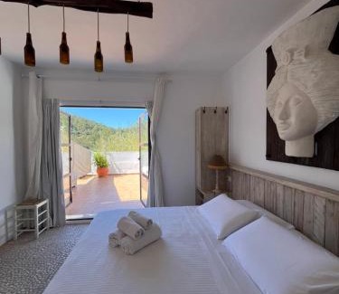Sant Josep de sa Talaia Hotel | Relax at Boutique Hostal La Curandera de Salinas