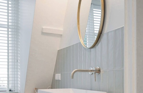 Alphen aan den Rijn Hotel | Top-Rated Boutique Hotel de Stadsherberg Alphen Awaits
