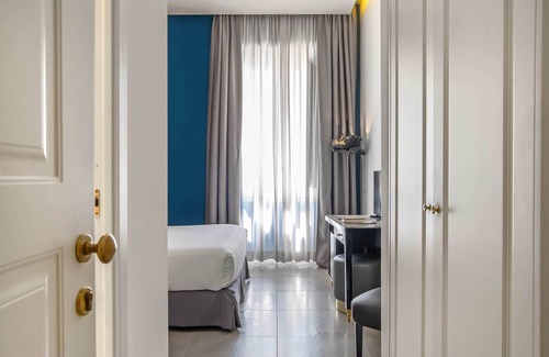 Mergellina Hotel | Stylish Boutique Hotel Metro 900 with Spa & Breakfast