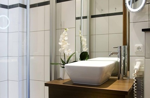 Traben-Trarbach Hotel | Discover Boutique-Hotel Moseltor: Rated 8.6 with Ocean Views