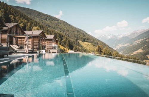 See Hotel | Discover Boutique Hotel und Chalets Bergwiesenglück: 9.2/10
