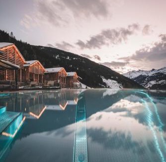 See Hotel | Discover Boutique Hotel und Chalets Bergwiesenglück: 9.2/10