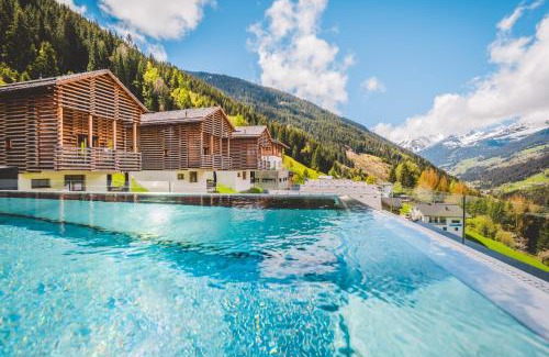 See Hotel | Discover Boutique Hotel und Chalets Bergwiesenglück: 9.2/10