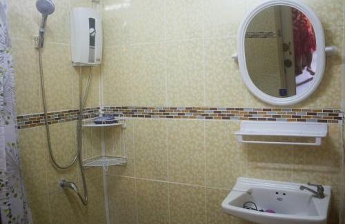 Wua Lai House | Guest Rated Boutique House Nipha with Family-Friendly Amenities
