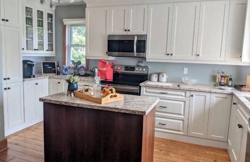 Sundridge House | Discover Boutique Muskoka Oasis: Waterfront Retreat Awaits