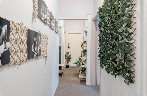 Mascot House | Convenient Private Room Near Sydney Domestic Airport