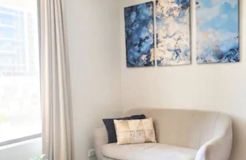Perth Central Business District Hotel | Chic Boutique Studio 407 in Perth CBD with Free Wi-Fi
