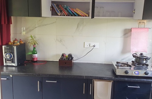 Sushant Lok Apartment | Romantic Getaway in Boutique Studio with Beautiful Terrace