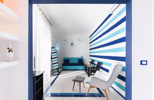 Capri House | Perfect Boutique Suite in Piazzetta with Premium Amenities