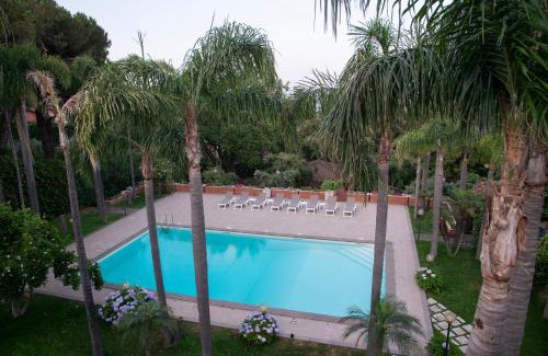Trecastagni Bed & Breakfast | Relaxing Boutique Villa Etna d'A'mare with Ocean Views