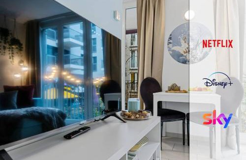 Werd Apartment | Stylish Downtown Hotel with King Bed & High-Speed Internet